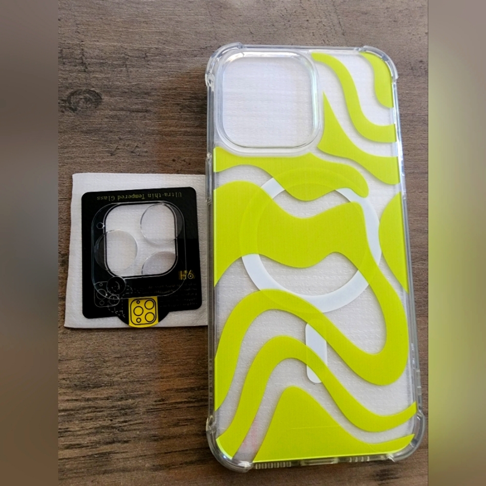 Retro IPhone 13 Pro Case With Magsafe And Camera Lens Cover